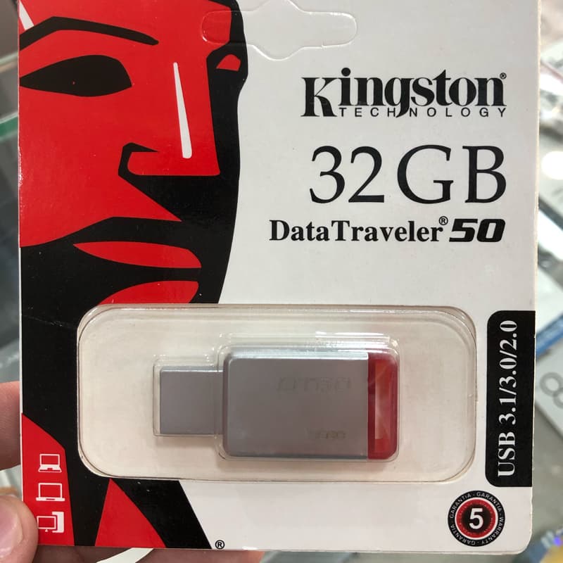 Data traveler flash