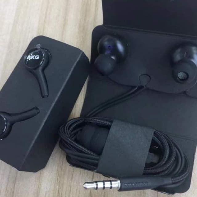 AKG hands free